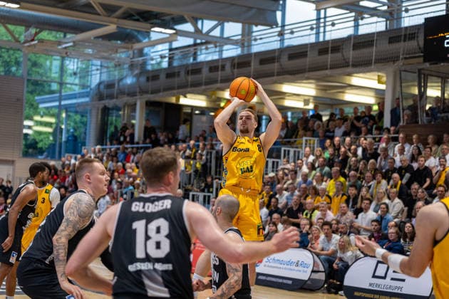 Lucas Mayer (Bozic Estriche Knights Kirchheim, 08) GER, Bozic Estriche Knights Kirchheim vs. Giessen 46ers, BARMER 2. Basketball Bundesliga, Playoffs Halbfinale Spiel 1, Saison 2025 2026, 20.05.2026 GER, Bozic Estriche Knights Kirchheim vs. Giessen 46ers, BARMER 2. Basketball Bundesliga, Playoffs Halbfinale Spiel 1, Saison 2025 2026, 20.05.2026 Goeppingen Copyright: xEibner-Pressefoto NinaxSanderx EP_NSR