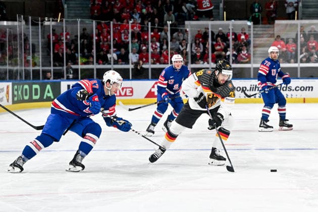 ZURICH, SWITZERLAND - MAY 20: Paul Cotter of United States and Fabio Wagner of Germany in a battle for the puck during the 2026 IIHF Ice hockey, Eishockey World Championship, WM, Weltmeisterschaft Switzerland game between USA and Germany at Swiss Life Arena on May 20, 2026 in Zurich, Zurich. Zurich Swiss Life Arena Zurich Switzerland Copyright: xJustPictures.ch AndreaxBrancax jp-en-EuSpIm-JP7_ANB_USA_Ger_20052026_7895