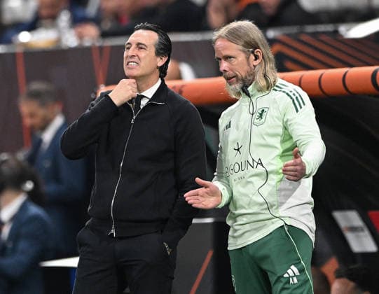 Freiburg v Aston Villa, UEFA Europa Cup Final , Tupras Stadium, Istanbul, Turkey, - 20 May 2026 Unai Emery manager and assistant Austin MacPhee of Aston Villa reacts during the game. Istanbul Tupras Stadium Besiktas Turkey, UK NEWSPAPERS OUT Copyright: xMarkxEnfieldx