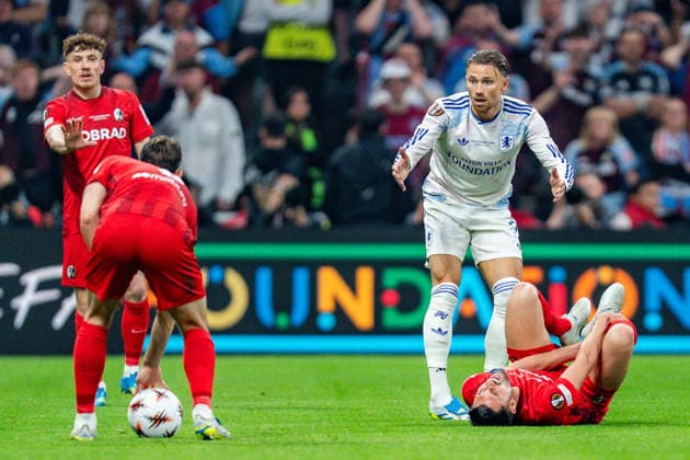 20.05.2026, SC Freiburg vs. Aston Villa, UEFA Europa League Finale, Final Matchday Foul an Vincenzo Grifo (SC Freiburg, 32) Copyright: xBahhoxKarax