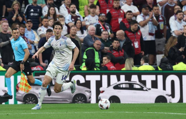 May 20, 2026, Istanbul, Besiktas, ToÂ¼rkiye: Pau Torres of Aston Villa During the football match between Aston Villa vs Freiburg valid for the UEFA Europa League Final, on 20 05 2026 at the Vodafone Arena stadium in Istanbul Aston Villa Vs Friburgo  - ZUMAs236 20260520_aap_s236_034 Copyright: xFabioxSassox