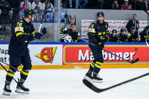 260520 Mattias Ekholm of Sweden after scoring the 6-0 goal during the 2026 IIHF Ice hockey, Eishockey World Championship, WM, Weltmeisterschaft between Sweden and Slovenia on May 20, 2026 in Fribourg. Photo: Jesper Zerman BILDBYRAN kod JZ JZ0722 ishockey ice hockey ishockey-vm 2026 vm 2026 iihf world championship sverige sweden slovenia bbeng bbauto jubel Copyright: JESPERxZERMAN BB260520JZ103
