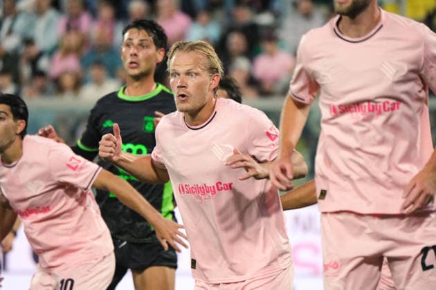 FOOTBALL - Serie B - Playoffs - Palermo FC vs US Catanzaro Photo by IPA ABACAPRESS.COM84909436 - Palermo, Italy, 20 May 2026. Renzo Barbera Stadium, Palermo vs Catanzaro, match valid for the return semi-final of the 2025 2026 Serie B Play-Offs. In the photo: Joel Pohjanpalo (Palermo FC) Palermo Italy  Copyright: xIPAxSport ABACAx