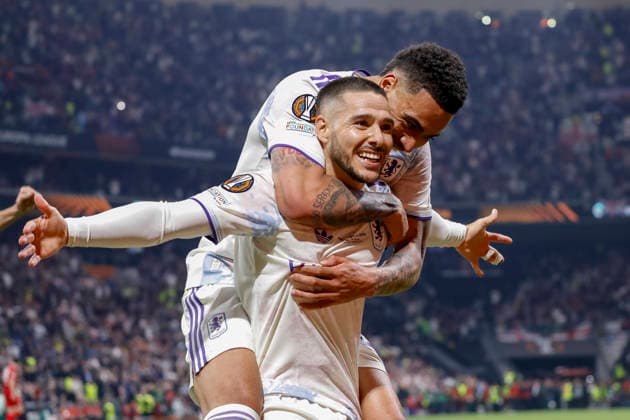 Torjubel bei Emiliano Buendia (Aston Villa, 10) nach seinem Tor zum 0:2 , Türkei, Fussball, UEFA Europa League, Finale, 2025 2026, SC Freiburg vs. Aston Villa, 20.05.2026, Istanbul Besiktas Park Türkei *** Emiliano Buendia Aston Villa, 10 after his goal for 0 2 , Turkey, Football, UEFA Europa League, Final, 2025 2026, SC Freiburg vs Aston Villa, 20 05 2026, Istanbul Besiktas Park Turkey Copyright: xGrantxHubbsx