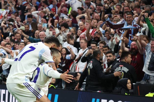 20.05.2026, xrekx, Fussball Europa League Finale 2026, SC Freiburg - Aston Villa v.l. Torjubel nach dem Tor zum celebrating the goal celebrate 0:2 durch Emiliano Buendia (Aston Villa FC) (DFL DFB REGULATIONS PROHIBIT ANY USE OF PHOTOGRAPHS as IMAGE SEQUENCES and or QUASI-VIDEO) Istanbul