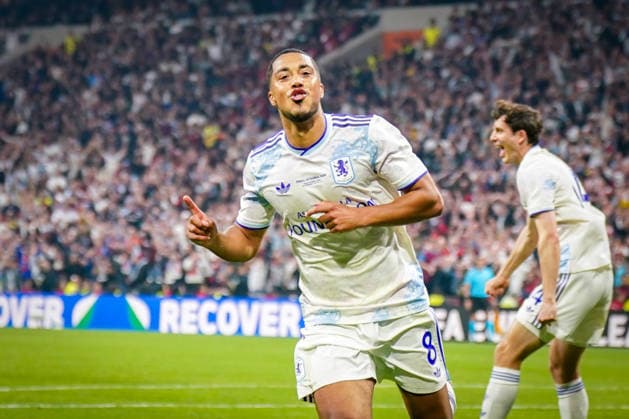 Türkei: Fussball UEFA Europa League 2025 - 2026, Finale in Istanbul - SC Freiburg vs Aston Villa - Tüpras Stadyumu (Istanbul): Tor und Torjubel zum 1:0 durch Youri Tielemans (Aston Villa, 8) Freude, Emotionen, Jubel, Geste, Gestik, Emotion, Mimik, Gesichtsausdruck, Emotion Copyright: xJOERANxSTEINSIEKx