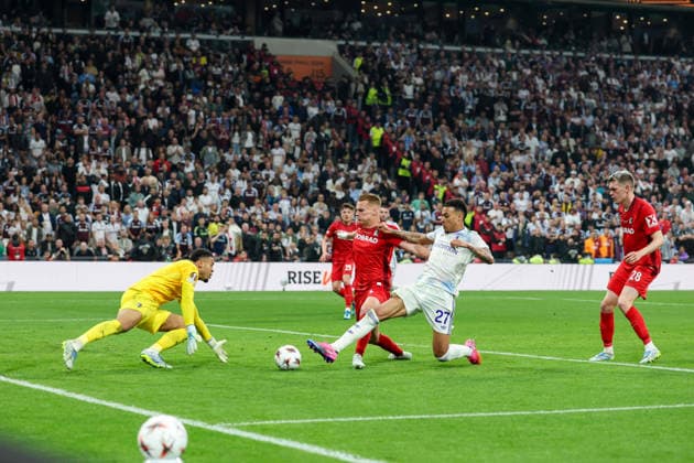 May 20, 2026, Istanbul, Besiktas, ToÂ¼rkiye: Goal the Morgan Rogers of Aston Villa During the football match between Aston Villa vs Freiburg valid for the UEFA Europa League Final, on 20 05 2026 at the Vodafone Arena stadium in Istanbul Istanbul Türkiye - ZUMAs236 20260520_aap_s236_068 Copyright: xFabioxSassox