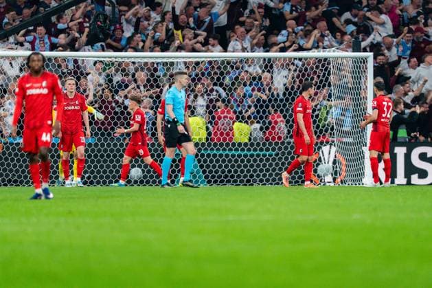 20.05.2026, SC Freiburg vs. Aston Villa, UEFA Europa League Finale, Final Matchday Tor zum 0:3 durch Morgan Rogers (Aston Villa) hier Nicolas Höfler (SC Freiburg, 23) Copyright: xBahhoxKarax