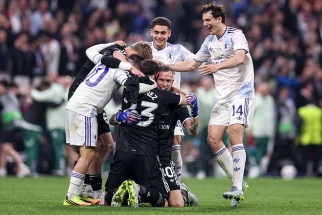 Emiliano Martinez of Aston Villa, Marco Bizot of Aston Villa, Pau Torres of Aston Villa, Emi Buendia of Aston Villa, James Wright of Aston Villa and Andràs Garcia of Aston Villa celebrate at full time SC Freiburg v Aston Villa, UEFA Europa League, Final, Football, Besiktas Park, Istanbul, Turkiye - 20 May 2026Istanbul Besiktas Park United Kingdom EDITORIAL USE ONLY No use with unauthorised audio, video, data, fixture lists, club league logos or live services. Online in-match use limited to 120 images, no video emulation. No use in betting, games or single club league player publications. Copyright: xRaddadxJebarah Shutterstockx 16883158cq