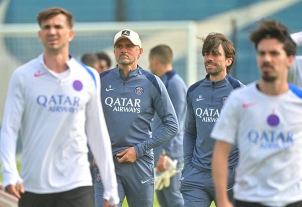 Paris Saint-Germain s Spanish headcoach Luis Enrique - Paris Saint-Germain s socer team during a training session ahead of their upcoming UEFA Champions League final match against English football club Arsenal FC at the PSG Campus in Poissy, north-west of Paris on May 20, 2026. Christian Liewig Bestimage Poissy France  Copyright: xChristianxLiewigx xBestimagexChristianxLiewigx xBestimagex