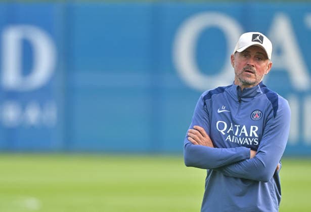 Paris Saint-Germain s Spanish headcoach Luis Enrique - Paris Saint-Germain s socer team during a training session ahead of their upcoming UEFA Champions League final match against English football club Arsenal FC at the PSG Campus in Poissy, north-west of Paris on May 20, 2026. Christian Liewig Bestimage Poissy France  Copyright: xChristianxLiewigx xBestimagexChristianxLiewigx xBestimagex