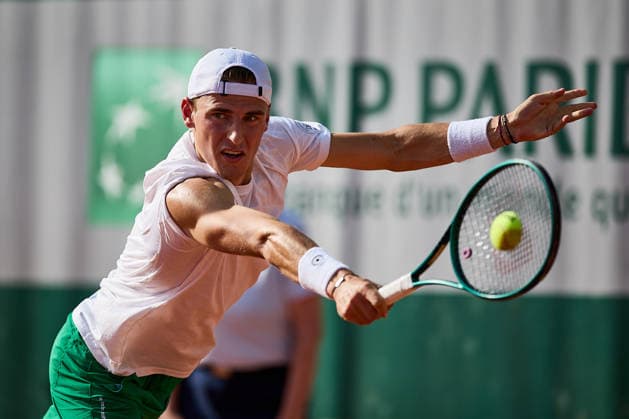May 20, 2026, Paris, Ile-De-France, France: Tom Gentzsch of Germany returns with backhand to Nicolai Budkov Kjaer of Norway during the French Open at Roland Garros - Tennis Grand Slam, 20.5.2026 in Paris (Roland Garros), France - Photo: Tennis 2026: ROLAND GARROS - French Open Tennis Grand Slam - Paris: GENTZSCH 7:6 6:2 BUDKOV KJAER  - ZUMAs343 20260520_zsp_s343_406 Copyright: xMathiasxSchulzx