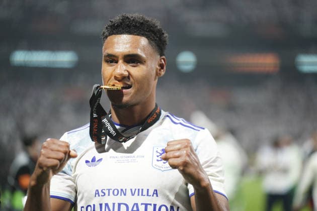 ISTANBUL, TURKEY - MAY 20: Ollie Watkins of Aston Villa FC celebrates after winning the UEFA Europa League Final 2026 match between SC Freiburg and Aston Villa FC at Besiktas Park on May 20, 2026 in Istanbul, Turkey. (Photo by Alexandra Fechete Sports Press Photo) Copyright: xAlexandraxFechete SportsxPressxPhotox Sportspressphoto_SPR150754