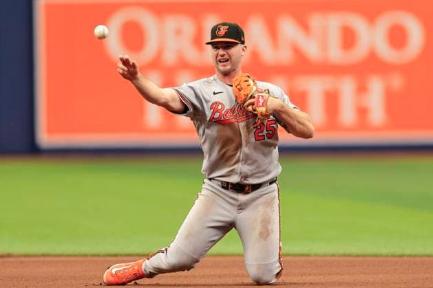 May 20, 2026, St. Petersburg, Florida, USA: Baltimore Orioles first baseman Pete Alonso (25) fields a ball off the bat of Tampa Bay Rays second baseman Richie Palacios (1) and throws to starting pitcher Shane Baz (34) who gets the out at first base during an MLB, Baseball Herren, USA game on May 20, 2026 at Tropicana Field. The Rays beat the Orioles 5-3 and swept the series. St. Petersburg USA - ZUMAh180 20260520_zsp_h180_088 Copyright: xKimxHukarix