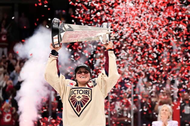 May 20, 2026, Ottawa, On, CANADA: Montreal Victoire s Marie-Philip Poulin (29) raises the PWHL Walter Cup after the team s win against the Ottawa Charge, in Ottawa, on Wednesday, May 20, 2026. Canada News - May 20, 2026  - ZUMAc35_ 20260520_zaf_c35_142 Copyright: xJustinxTangx