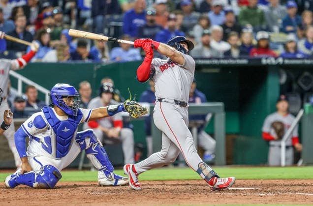 MAY 20, 2026: Boston Red Sox outfielder Wilyer Abreu (52).singles against the Kansas City Royals at Kauffman Stadium in Kansas City, MO. CSM Kansas City United States - ZUMAc04_ 20260520_zma_c04_109 Copyright: xRomanxPunox