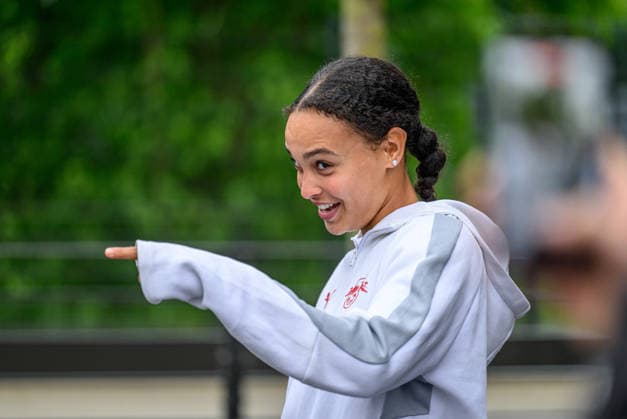 Leipzigs Lisa Baum beim Spaziergang. Fussball 1. Bundesliga Frauen RB Leipzig Frauen - Bayer 04 Leverkusen 1-3. 11. Mai 2026: Leipzig, Trainingszentrum am Cottaweg. RB Leipzig Frauen - Bayer 04 Leverkusen 1-3 *** Leipzigs Lisa Baum on a walk Football 1 Bundesliga Women RB Leipzig Women Bayer 04 Leverkusen 1 3 11 May 2026 Leipzig, Training Center on Cottaweg RB Leipzig Women Bayer 04 Leverkusen 1 3