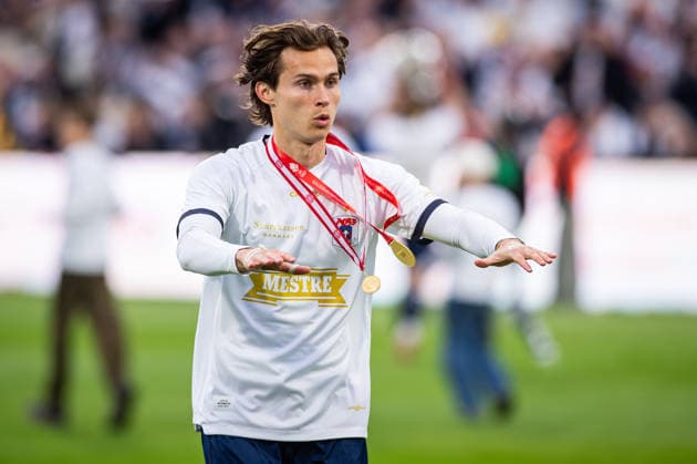Aarhus GF win the 3F Superliga 2025-2026, Aarhus, Denmark Aarhus, Denmark. 17th, May 2026. Markus Solbakken of AGF seen in celebration as winner of the 3F Superliga 2025-2026 after the match between Aarhus GF and Viborg FF at Ceres Park in Aarhus. Denmark, Aarhus  Copyright: xGonzalesxPhoto MortenxKjaerx