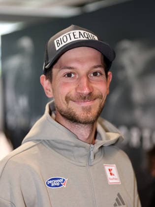 DSV Sommereinkleidung 2026 Hier im Bild Felix Hoffmann, Kopf, Portrait, Skispringen, Skispringer, Sprunglauf, Wintersport
