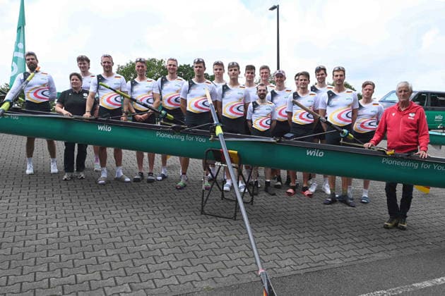 Die Teams von Deutschlandachter, Vierer ohne Steuermann und Ersatzathleten mit ihren Trainern Sabine TSCHAEGE, Tschäge, 2.v.l. und Mark EMKE, rechts, Rudern, Praesentation Deutschland-Achter der Saison 2026, am 21.05.2026 in Dortmund Deutschland. Â
