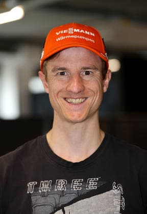 DSV Sommereinkleidung 2026 Hier im Bild Karl Geiger, Kopf, Portrait, Oberkörper, Skispringen, Skispringer, Sprunglauf, Wintersport
