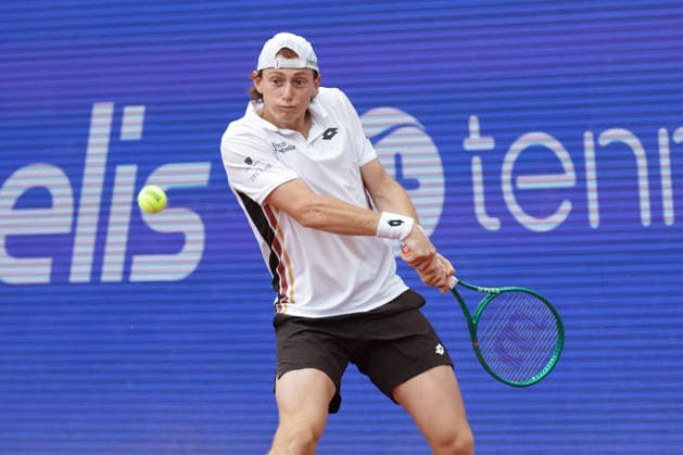 2026.05.21, xFSx, Bitpanda Open Hamburg ATP500, viertelfinale, Herren-Tennistunier in Hamburg , Am Rothembaum in Hamburg , Ignacio Buse (PER) spielt eine Rueckhand Copyright: HMBxMedia FernandoxSoares