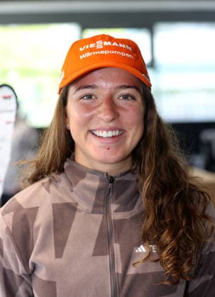 DSV Sommereinkleidung 2026 Hier im Bild Nathalie Armbruster, Kopf, Portrait, Oberkörper, Nordische Kombination, Skispringen, Langlauf, Wintersport