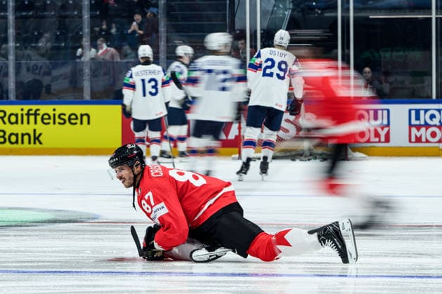 260521 Sidney Crosby of Canada ahead of the 2026 IIHF Ice hockey, Eishockey World Championship, WM, Weltmeisterschaft between Canada and Norway on May 21, 2026 in Fribourg. Photo: Jesper Zerman BILDBYRAN kod JZ JZ0724 ishockey ice hockey ishockey-vm 2026 vm 2026 iihf world championship kanada canada norge norway canada kanada bbeng norge norway Copyright: JESPERxZERMAN BB260521JZ055
