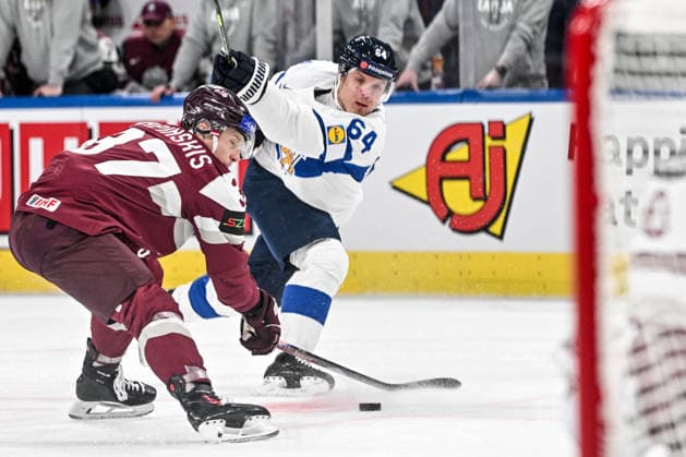 ZURICH, SWITZERLAND - MAY 21: Mikael Granlund of Finland takes a shot during the 2026 IIHF Ice hockey, Eishockey World Championship, WM, Weltmeisterschaft Switzerland game between Latvia and Finland at Swiss Life Arena on May 21, 2026 in Zurich, Zurich. Zurich Swiss Life Arena Zurich Switzerland Copyright: xJustPictures.ch AndreaxBrancax jp-en-EuSpIm-JP7_ANB_Lat_Fin_21052026_0019
