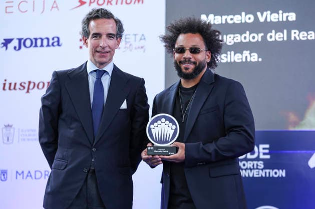 May 21, 2026, Madrid, Madrid, Spain: Marcelo Vieira, former soccer player, and Juan Jose Sanchez Puig, CEO of ISDE, pose for photo during the 2026 ISC Awards Ceremony, which took place.as part of the ISDE Sports Convention at the Official College of Architects of Madrid on May 21, 2026, in Madrid, Spain. ISDE Sports Convention - ISC Awards Ceremony - ZUMAa181 20260521_zaa_a181_037 Copyright: xIrinaxR.xHipolitox