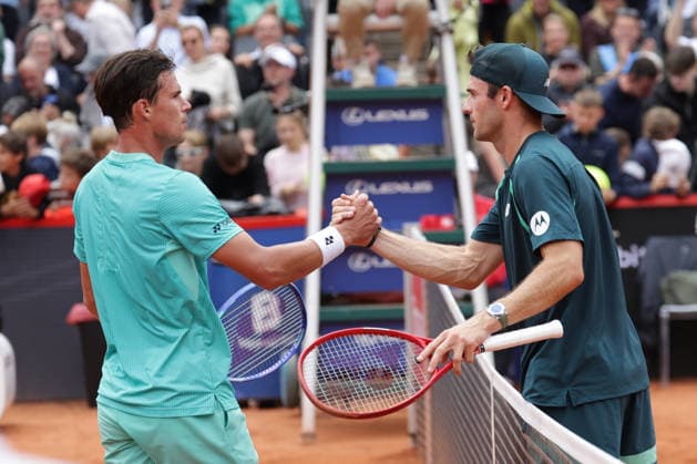 2026.05.21, xFSx, Bitpanda Open Hamburg ATP500, viertelfinale, Herren-Tennistunier in Hamburg , Am Rothembaum in Hamburg , Daniel Altmaier (GER) gratuliert Tommy Paul (USA) zum Sieg Copyright: HMBxMedia FernandoxSoares
