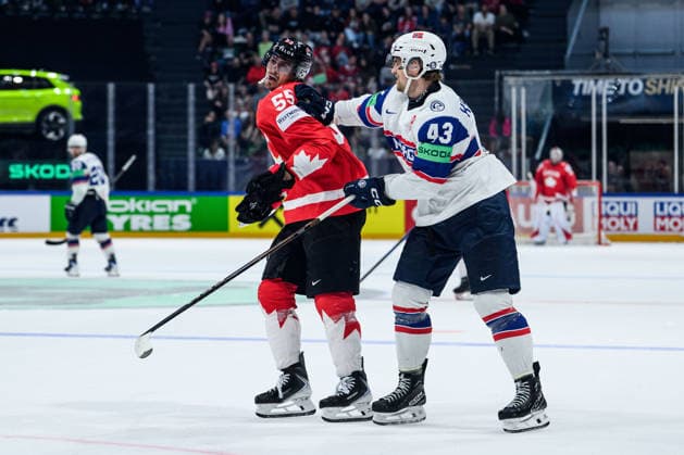 260521 Mark Scheifele of Canada and Max Krogdahl of Norway during the 2026 IIHF Ice hockey, Eishockey World Championship, WM, Weltmeisterschaft between Canada and Norway on May 21, 2026 in Fribourg. Photo: Jesper Zerman BILDBYRAN kod JZ JZ0724 ishockey ice hockey ishockey-vm 2026 vm 2026 iihf world championship kanada canada norge norway canada kanada bbeng norge norway Copyright: JESPERxZERMAN BB260521JZ085