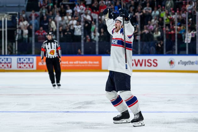 260521 Christian Kasastul of Norway celebrates after 4-4 during the 2026 IIHF Ice hockey, Eishockey World Championship, WM, Weltmeisterschaft between Canada and Norway on May 21, 2026 in Fribourg. Photo: Jesper Zerman BILDBYRAN kod JZ JZ0724 ishockey ice hockey ishockey-vm 2026 vm 2026 iihf world championship kanada canada norge norway canada kanada bbeng jubel norge norway celebrates Copyright: JESPERxZERMAN BB260521JZ090