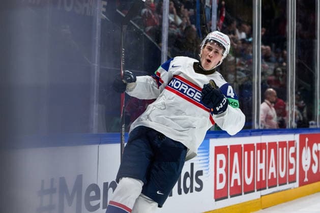260521 Tinus Luc Koblar of Norway celebrates after 4-5 during the 2026 IIHF Ice hockey, Eishockey World Championship, WM, Weltmeisterschaft between Canada and Norway on May 21, 2026 in Fribourg. Photo: Jesper Zerman BILDBYRAN kod JZ JZ0724 ishockey ice hockey ishockey-vm 2026 vm 2026 iihf world championship kanada canada norge norway canada kanada bbeng jubel norge norway celebrates Copyright: JESPERxZERMAN BB260521JZ095