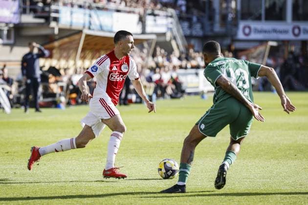 VOLENDAM - (lr) Steven Berghuis of AFC Ajax and Marvin Peersman of FC Groningen during the Conference League play-off match between AFC Ajax and FC Groningen at the Kras Stadium on 21 May 2026 in Volendam, the Netherlands. MAURICE VAN STEEN ANP play-offs Conference League 2025-2026 xVIxANPxSportx xxANPxIVx 558967273 originalFilename: 558967273.jpg