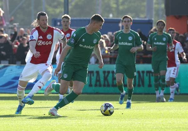 VOLENDAM - (lr) Ajax player Wout Weghorst with FC Groningen player Dies Janse during the Dutch Eredivisie match between Ajax and FC Groningen at Kras Stadium on 21 May 2026 in Volendam, the Netherlands. (Photo by DeFodi Images) -