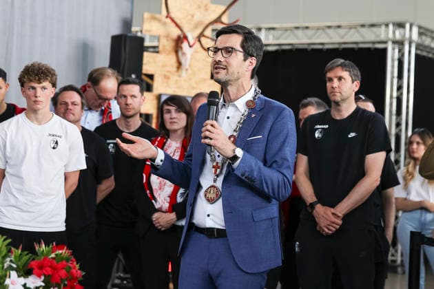 Oberbürgermeister Martin Horn beim Empfang , Deutschland, Fussball, Empfang Stadt Freiburg, Fest Programm, SC Freiburg, 21.05.2026, Freiburg im Breisgau Neuen Messe Deutschland Copyright: xGrantxHubbsx