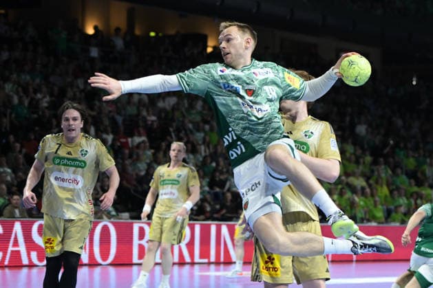 21.05.2026, xlakx, Handball Daikin HBL, Fuechse Berlin - TSV Hannover-Burgdorf v.l. Mathias Gidsel (Fuechse Berlin) setzt zum Sprungwurf an Berlin