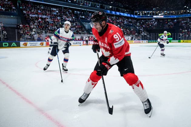 260521 John Tavares of Canada during the 2026 IIHF Ice hockey, Eishockey World Championship, WM, Weltmeisterschaft between Canada and Norway on May 21, 2026 in Fribourg. Photo: Jesper Zerman BILDBYRAN kod JZ JZ0724 ishockey ice hockey ishockey-vm 2026 vm 2026 iihf world championship kanada canada norge norway bbeng Copyright: JESPERxZERMAN BB260521JZ120