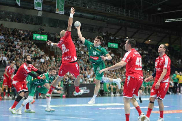 Handball DAIKIN HBL, SC DHfK Leipzig - MT Melsungen; 21.05.2026 Matej Klima (13, SC DHfK Leipzig) steigt zum Wurf hoch. Handball, DAIKIN HBL, 1. Bundesliga, Saison 2025 2026, 32. Spieltag: SC DHfK Leipzig vs. MT Melsungen am 21.05.2026 in der Quarterback Immobilien Arena Leipzig. Copyright: xBEAUTIFULxSPORTS JanxKaeferx
