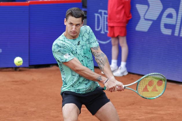 2026.05.21, xFSx, Bitpanda Open Hamburg ATP500, viertelfinale, Herren-Tennistunier in Hamburg , Am Rothembaum in Hamburg , Camilo Ugo Carabelli (ARG) spielt eine Rueckhand Copyright: HMBxMedia FernandoxSoares