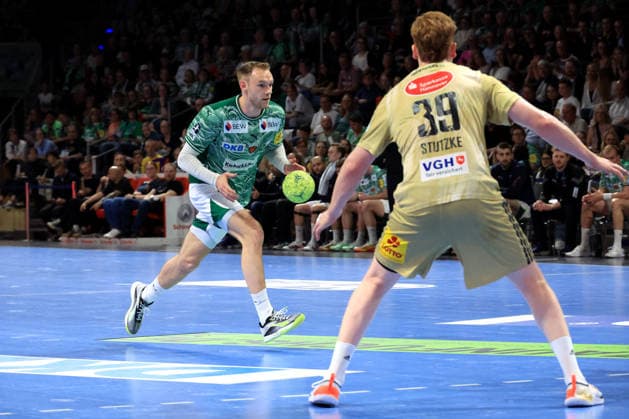 DEU, DHB, 1.HBL, Fuechse Berlin vs. Hannover Burgdorf, 21.05.2026, Max-Schmeling-Halle, Berlin, DEU, DHB, 1.HBL, Fuechse Berlin vs. Hannover Burgdorf, im Bild Mathias Gidsel (Fuechse Berlin 19), Lukas Stutzke (Hannover-Burgdorf 39)