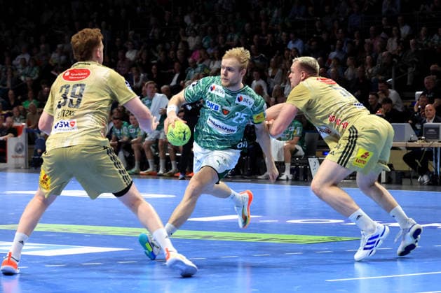 DEU, DHB, 1.HBL, Fuechse Berlin vs. Hannover Burgdorf, 21.05.2026, Max-Schmeling-Halle, Berlin, DEU, DHB, 1.HBL, Fuechse Berlin vs. Hannover Burgdorf, im Bild Matthes Langhoff (Fuechse Berlin 25), Lukas Stutzke (Hannover-Burgdorf 39), Vilhelm Poulsen (Hannover-Burgdorf 9)