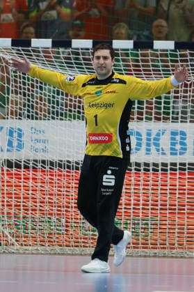 Deutschland: Handballbundesliga 2025 - 2026, 32. Spieltag - SC DHfK Leipzig gegen MT Melsungen, Quarterback Immobilien Arena (Leipzig): Domenico Ebner (SC DHfK Leipzig, 1) Copyright: xLucasxWalterx