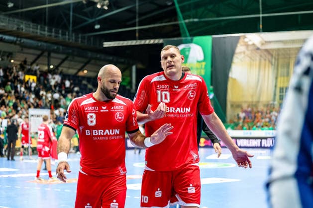 Adrian Sipos (MT Melsungen, 08) und Dainis Kristopans (MT Melsungen, 10) im Gespraech, SC DHfK Leipzig vs MT Melsungen, Handball, 1. Bundesliga, 32. Spieltag, Saison 2025 2026, 21.05.2026, SC DHfK Leipzig vs MT Meslungen, Handball, 1. Bundesliga, 32. Spieltag, Saison 2025 2026, 21.05.2026 Leipzig Copyright: xEibner-Pressefoto LauraxRoemerx EP_LRR