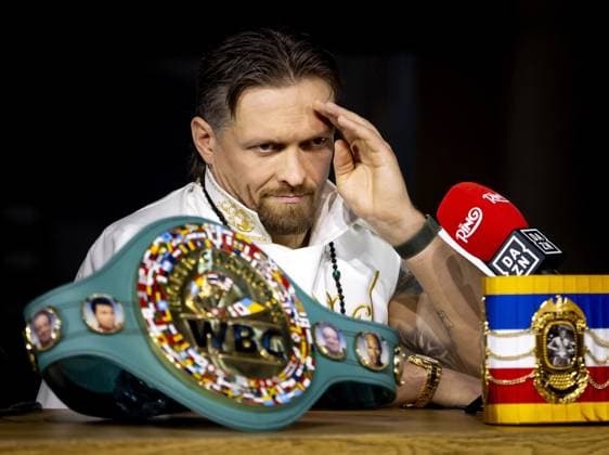 CAIRO - World champion Oleksandr Usyk during a press conference, PK, Pressekonferenz at the Grand Egyptian Museum ahead of the title fight with boxer Rico Verhoeven at the Pyramids of Giza. KOEN VAN WEEL ANP xVIxANPxSportx xxANPxIVx 558974979 originalFilename: 558974979.jpg