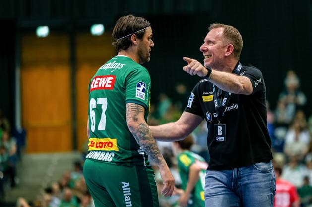 Dean Bombac (SC DHfK Leipzig, 67) im Gespraech mit Frank Karstens (SC DHfK Leipzig, Chef-Trainer), SC DHfK Leipzig vs MT Melsungen, Handball, 1. Bundesliga, 32. Spieltag, Saison 2025 2026, 21.05.2026, SC DHfK Leipzig vs MT Meslungen, Handball, 1. Bundesliga, 32. Spieltag, Saison 2025 2026, 21.05.2026 Leipzig Copyright: xEibner-Pressefoto LauraxRoemerx EP_LRR