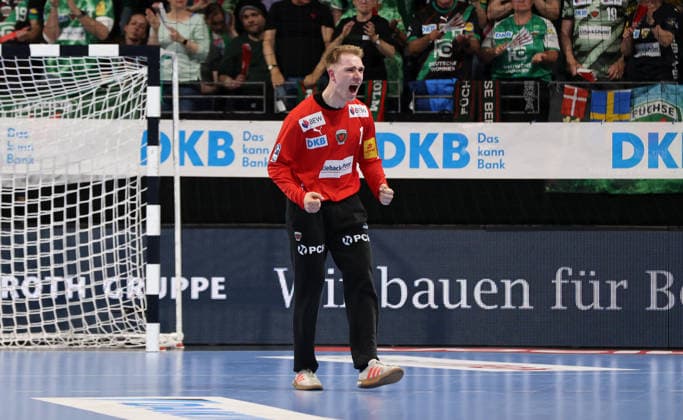 Torwart Lasse Ludwig jubelt nach Parade Freude Emotion Jubel Handball HBL Bundesliga Herren 32. Spieltag Saison 2025 2026 21.05.2026 Füchse Berlin vs TSV Hannover Burgdorf