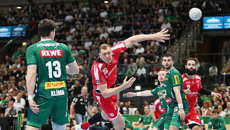 Handball-Bundesliga, Saison 2025 2026, 32. Spieltag, SC DHfK Leipzig vs. MT Melsungen (21.05.2026) Torwurf Dainis Kristopans (Rückraum Melsungen, Rückennummer 10) beim Handball-Bundesliga-Spiel DHfK Leipzig gegen MT Melsungen (21.05.2026) Leipzig Sachsen Deutschland QUARTERBACK Immobilien Arena Am Sportforum 2