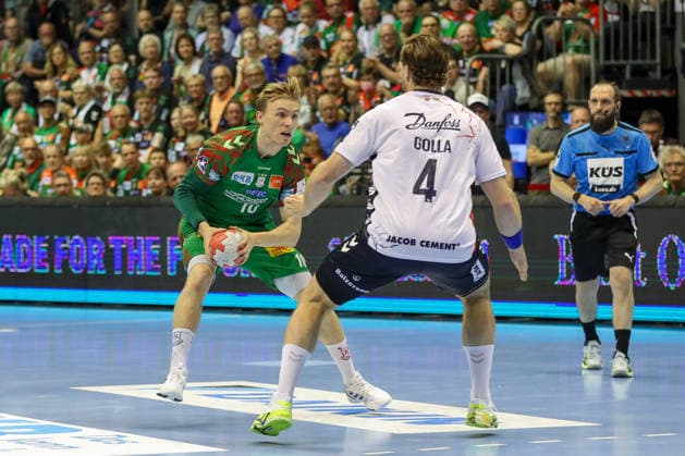 21.05.2026, xgox, Handball - Daikin HBL SC Magdeburg - SG Flensburg-Handewitt emspor, v.l. Gisli Thorgeir Kristjansson (Magdeburg, 10), Johannes Golla (Flensburg, 4) Zweikampf, Duell, Kampf, tackle Magdeburg